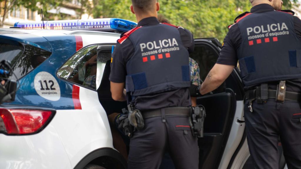 Detención de los Mossos d'Esquadra