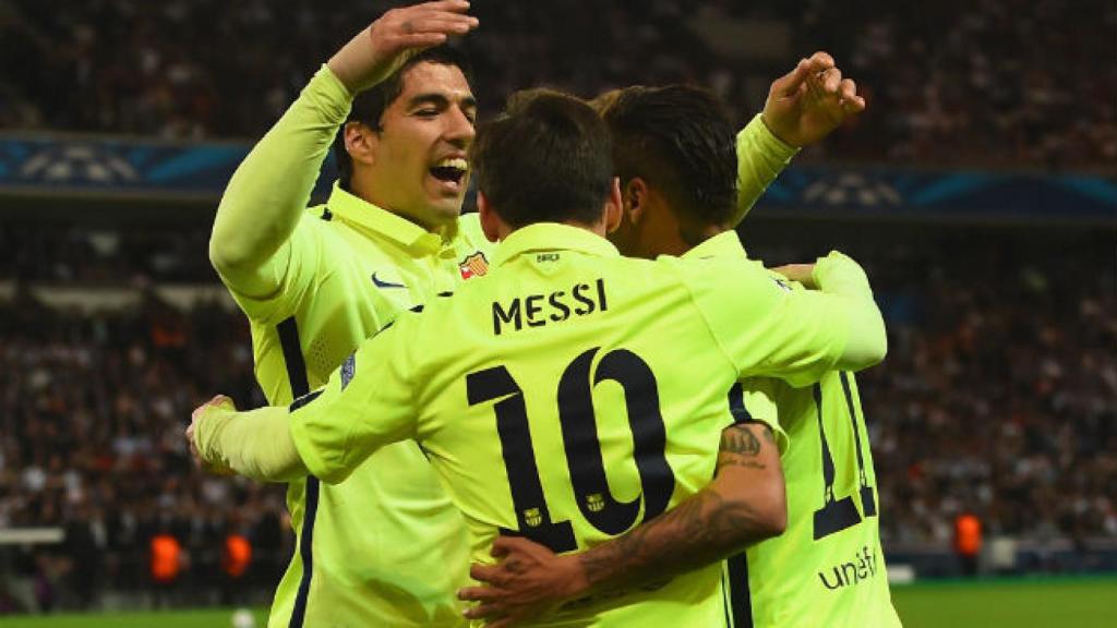 Los jugadores del Barça celebran uno de sus goles al PSG, en 2015
