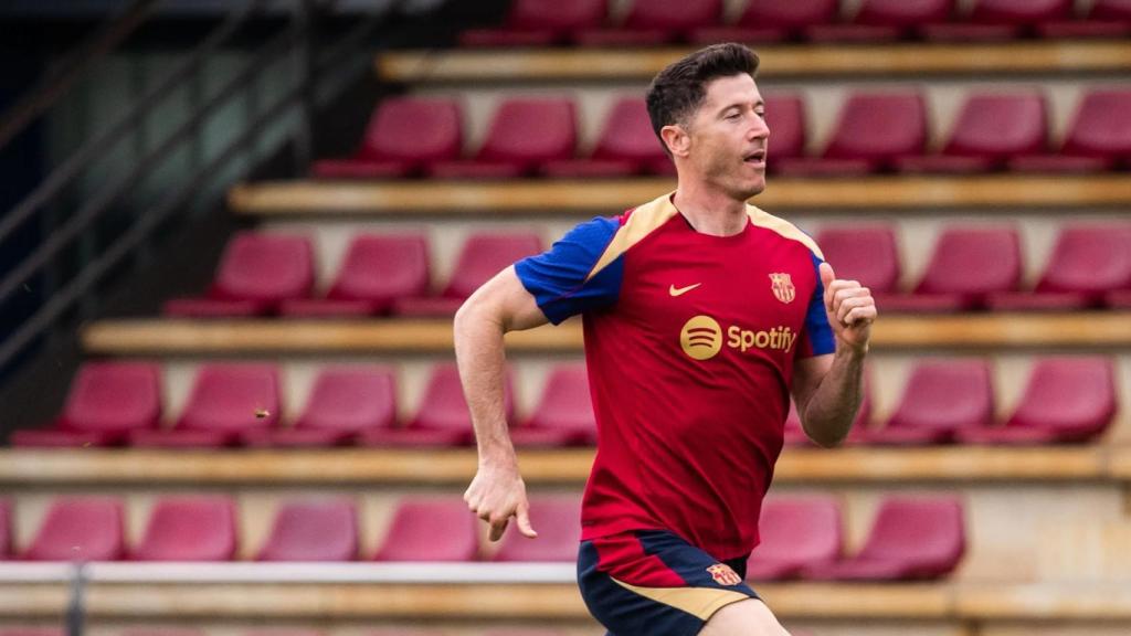 Robert Lewandowski, durante un entrenamiento en la Ciutat Esportiva Joan Gamper