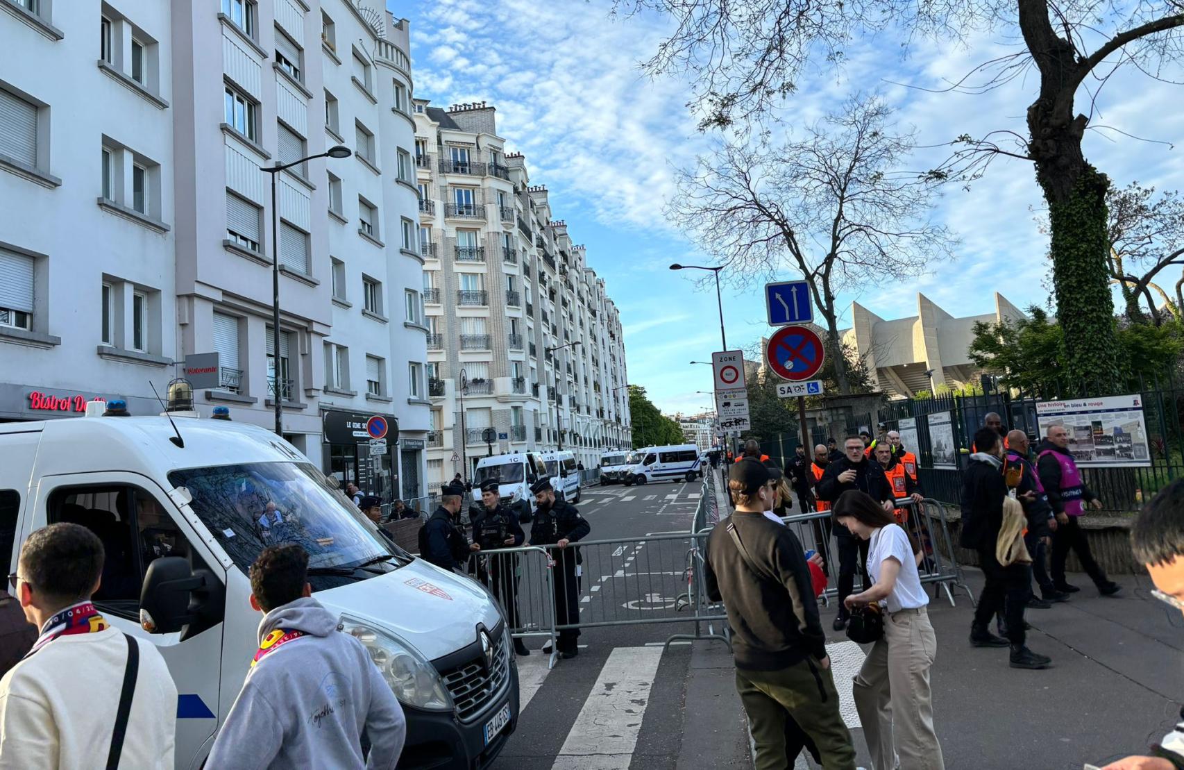 Las autoridades francesas restringen un acceso al Parque de los Príncipes solo para aficionados del Barça