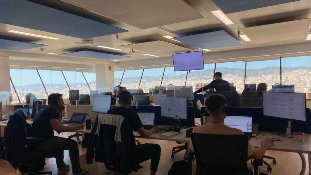 Interior de las instalaciones del hub de Costa Cruceros en Barcelona