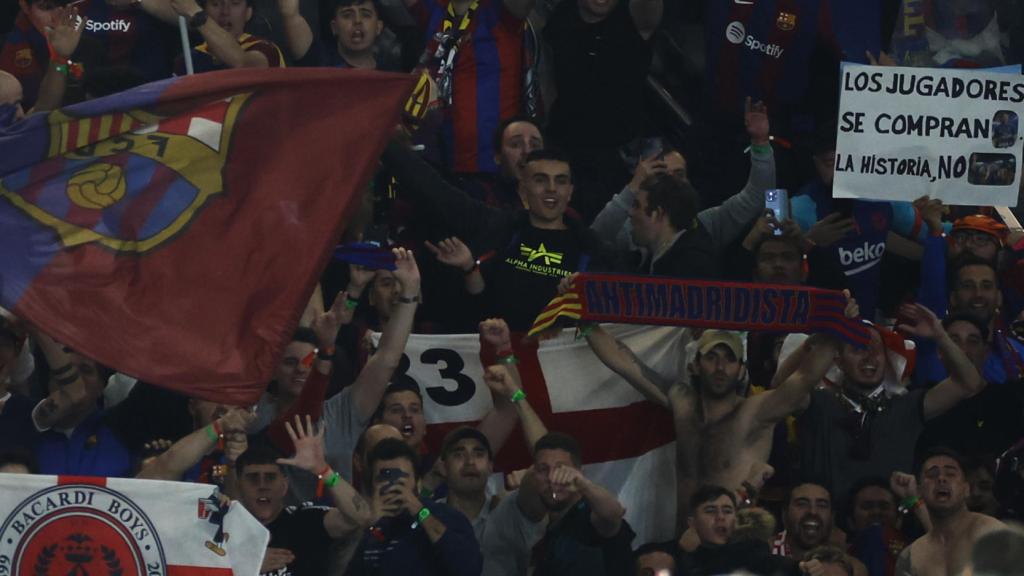 Grada visitante del Barça en el Parque de los Príncipes