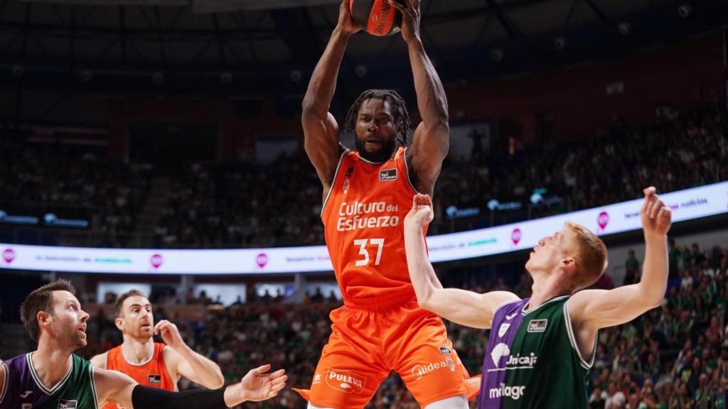 Semi Ojeleye, posible fichaje para sustituir a Nikola Kalinic