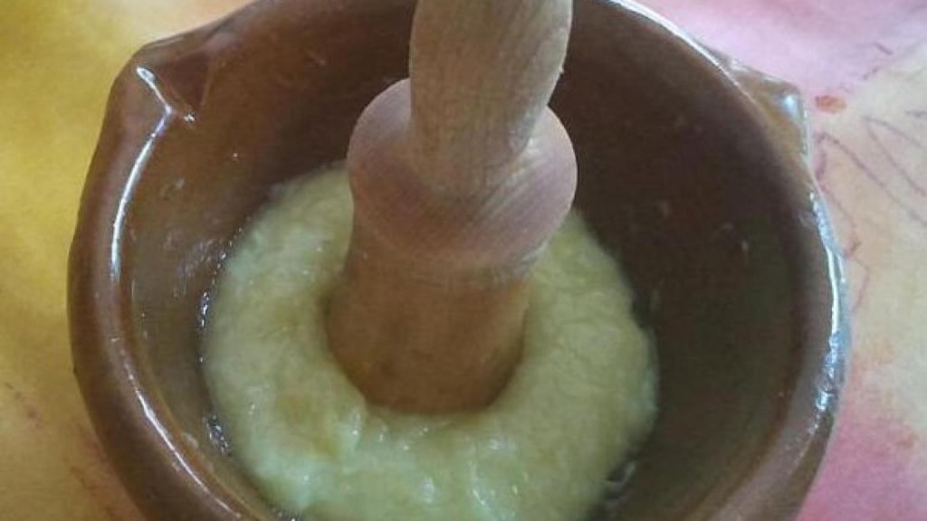 Alioli en mortero