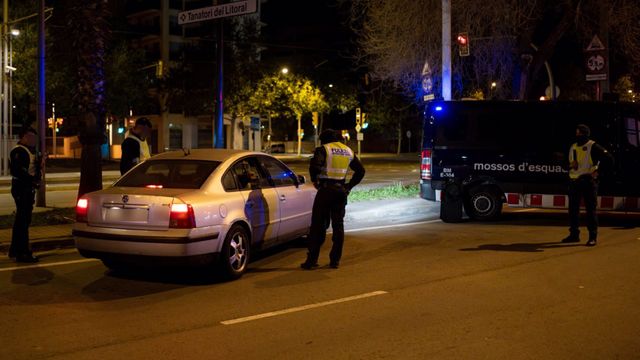 Imagen de varios agentes del Área Regional de Recursos Operativos (Arro) durante los controles policiales
