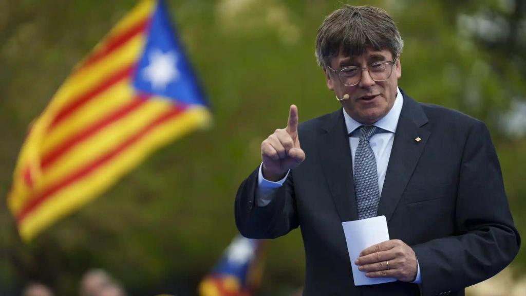 El candidato de Junts, Carles Puigdemont, en un acto de precampaña