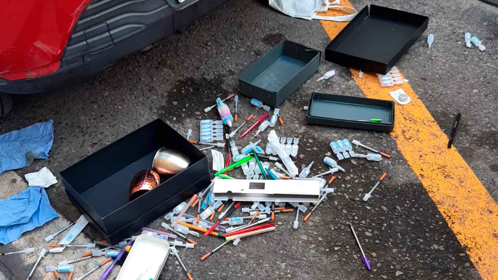 Jeringuillas en las inmediaciones del CAS Baluard