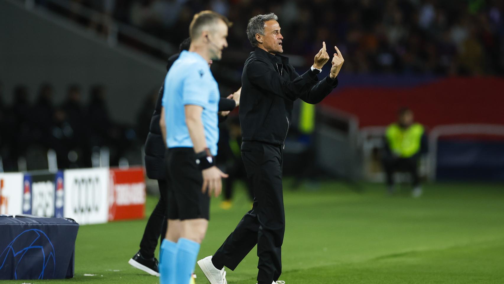 Luis Enrique dirige al PSG contra el Barça en Montjuïc