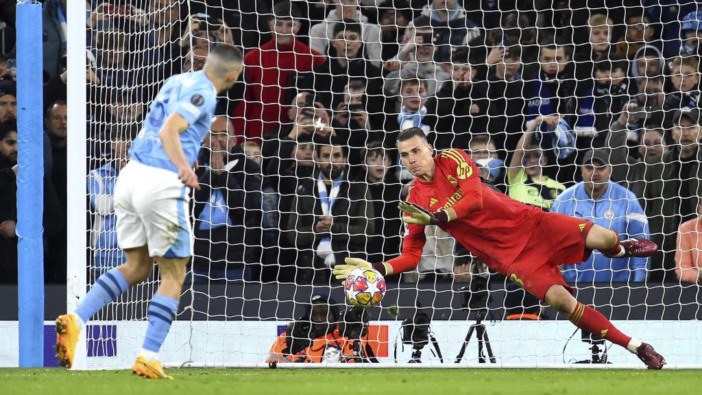 Lunin ataja el disparo de Kovacic en la tanda de penaltis