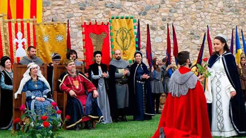 Representació de l'entrega de la rosa en una edició passada de la Setmana Medieval de Montblanc