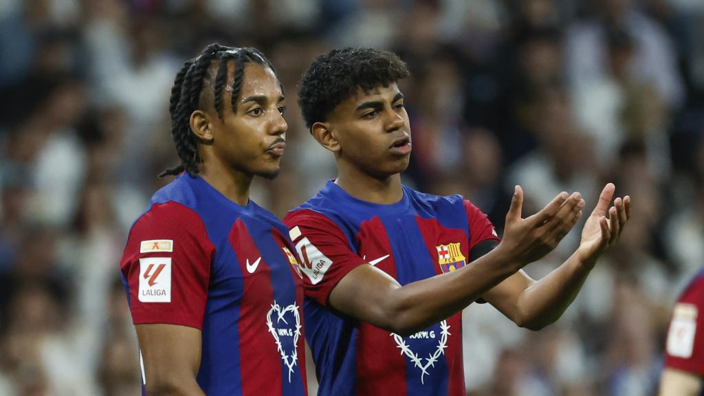 Lamine Yamal y Jules Koundé en el clásico del Santiago Bernabéu
