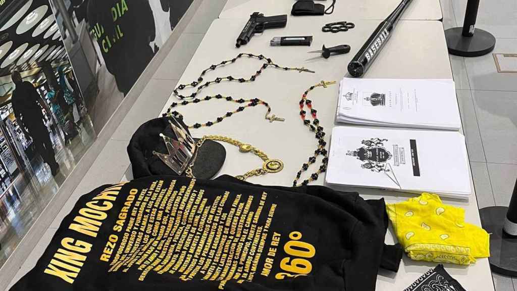 Objectes dels Latin Kings confiscats per la policia