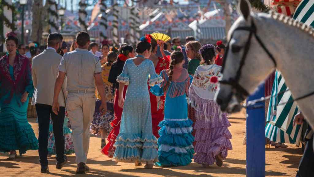 Asistentes de una edición anterior de la Feria de Abril en Barcelona