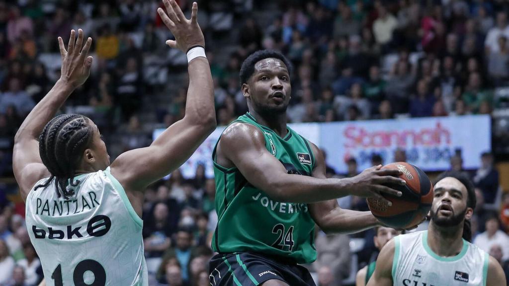Andrés Feliz, en una jugada del partido del Joventut contra el Bilbao Basket