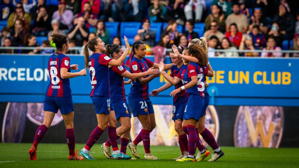 El Barça Femenino celebra una nueva goleada en el Estadi Johan Cruyff