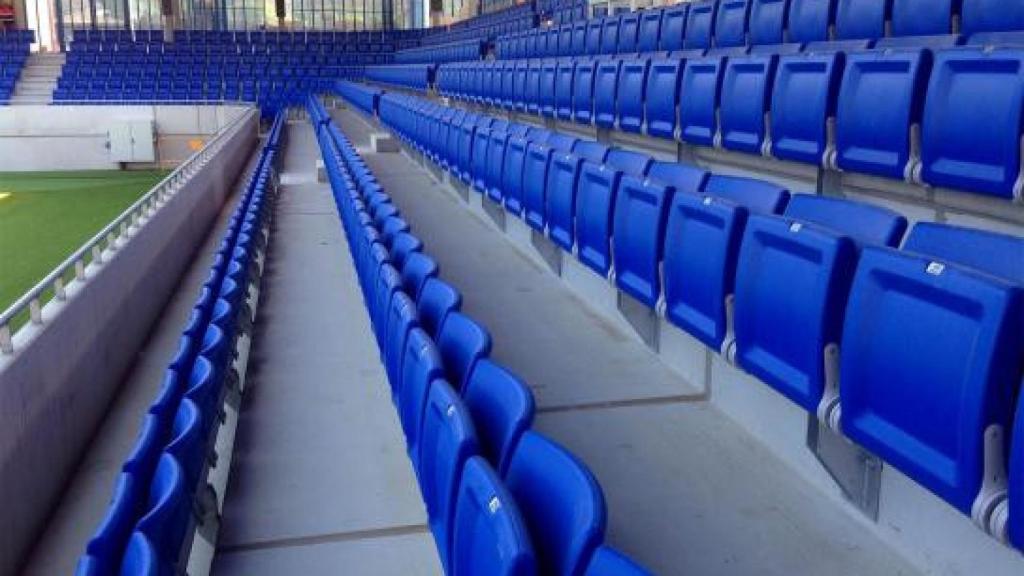 Los asientos del estadi Johan Cruyff, obra de EHEIM Möbel