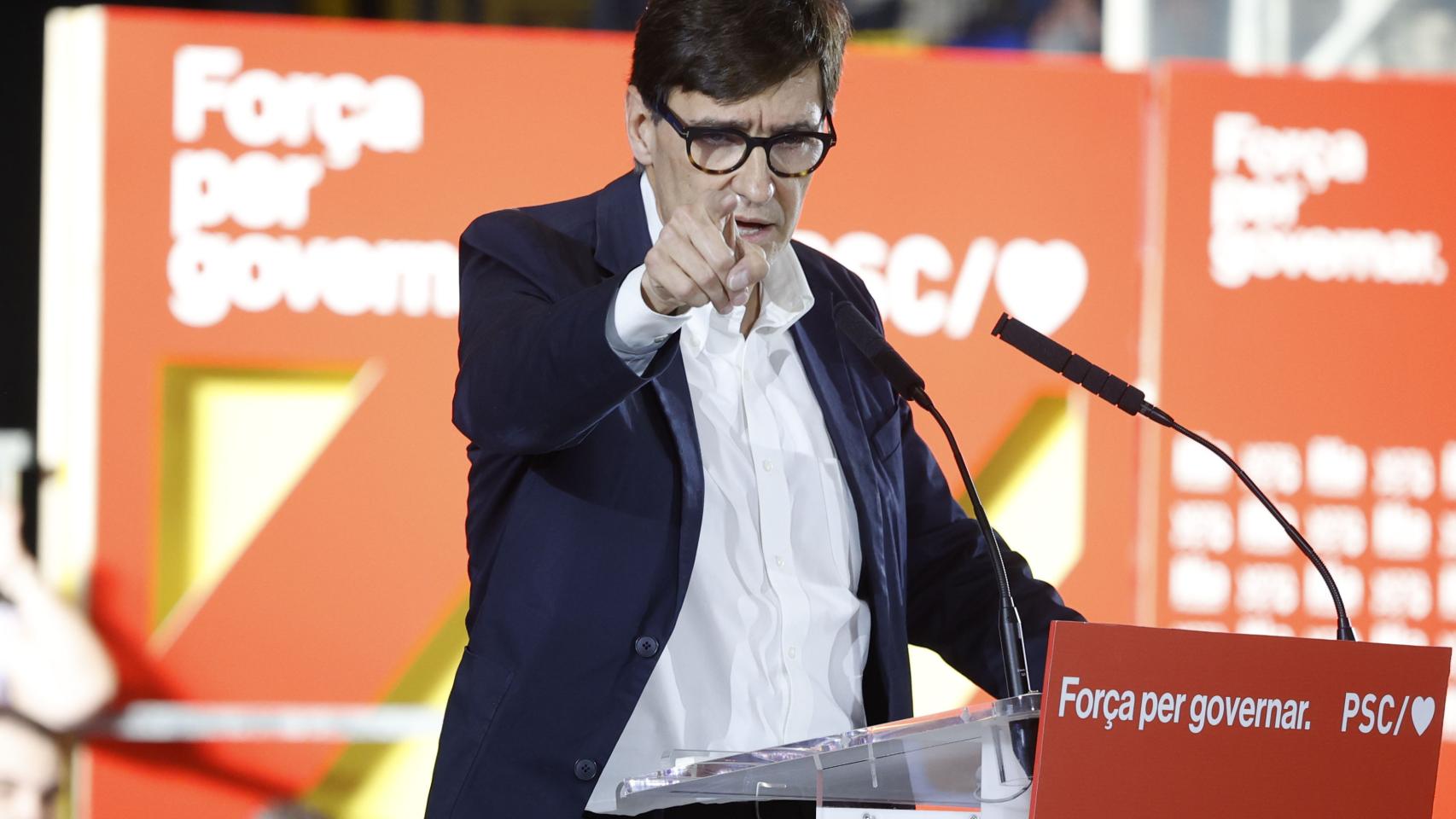 El candidato del PSC, Salvador Illa, en un acto del PSC en Sant Boi de Llobregat