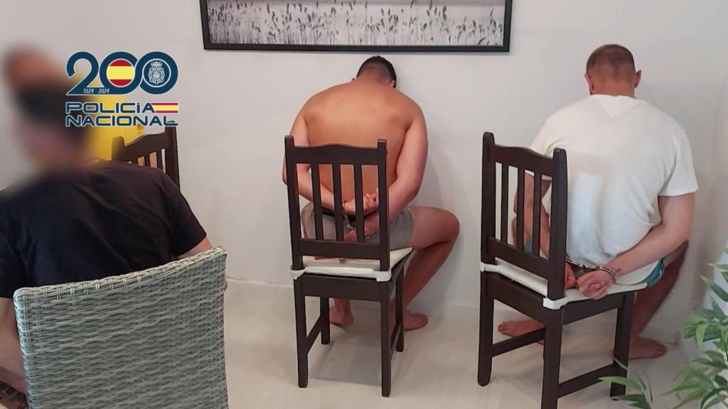 Imagen de los serbios detenidos por la Policía Nacional