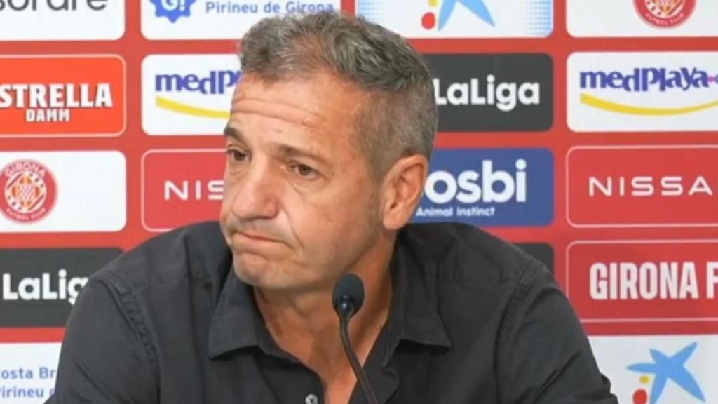 Quique Cárcel, director deportivo del Girona, en una rueda de prensa