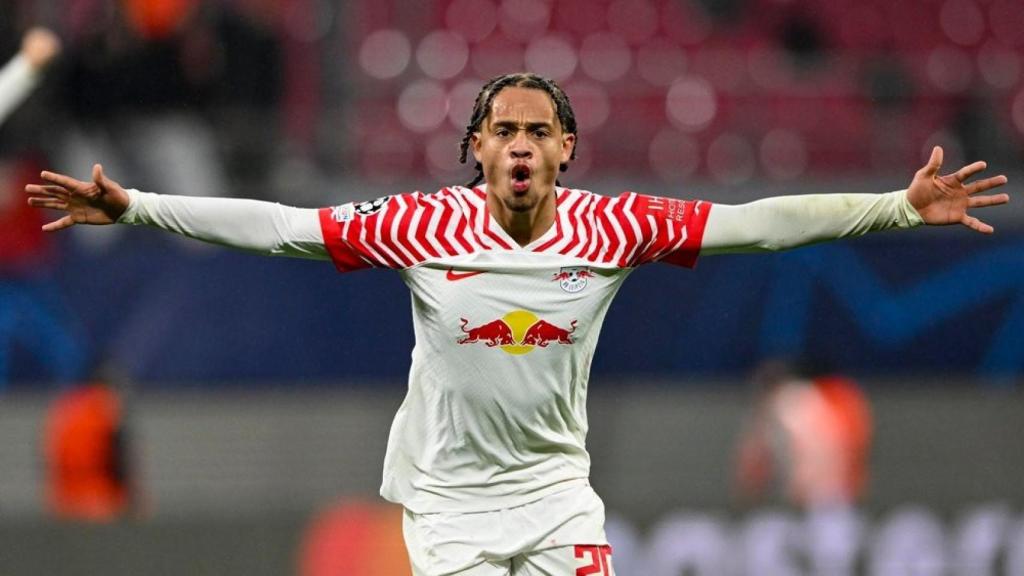 Xavi Simons celebra un gol con el Red Bull Leipzig