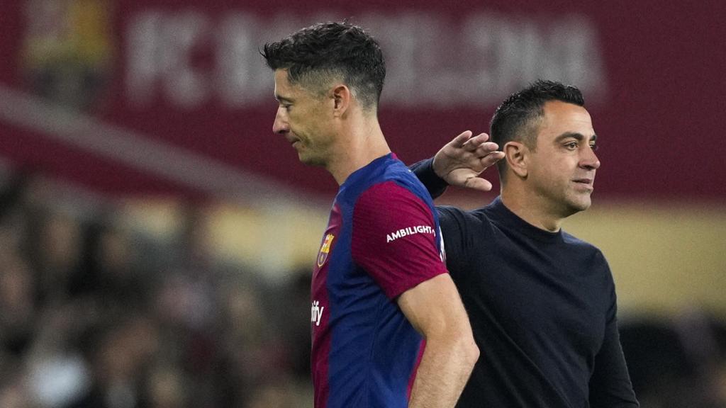 Lewandowski, tras ser sustituido por Xavi
