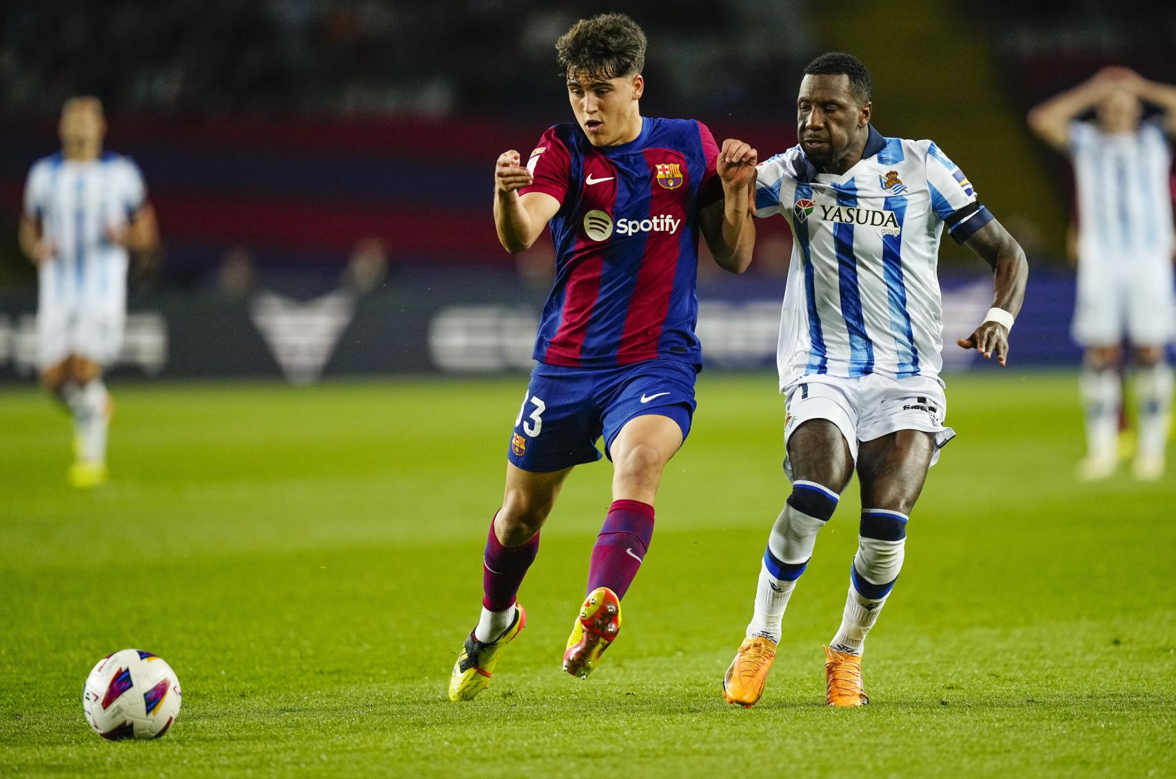 Pau Cubarsí durante un partido de Liga contra la Real Sociedad