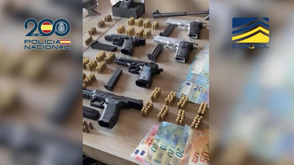 Varias de las armas intervenidas este operativo de Policía Nacional