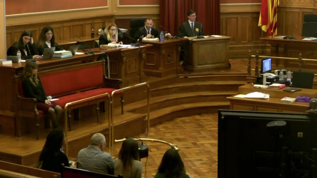 Imagen de los peritos que han realizado el análisis del teléfono de María Cristina R.E. en el juicio