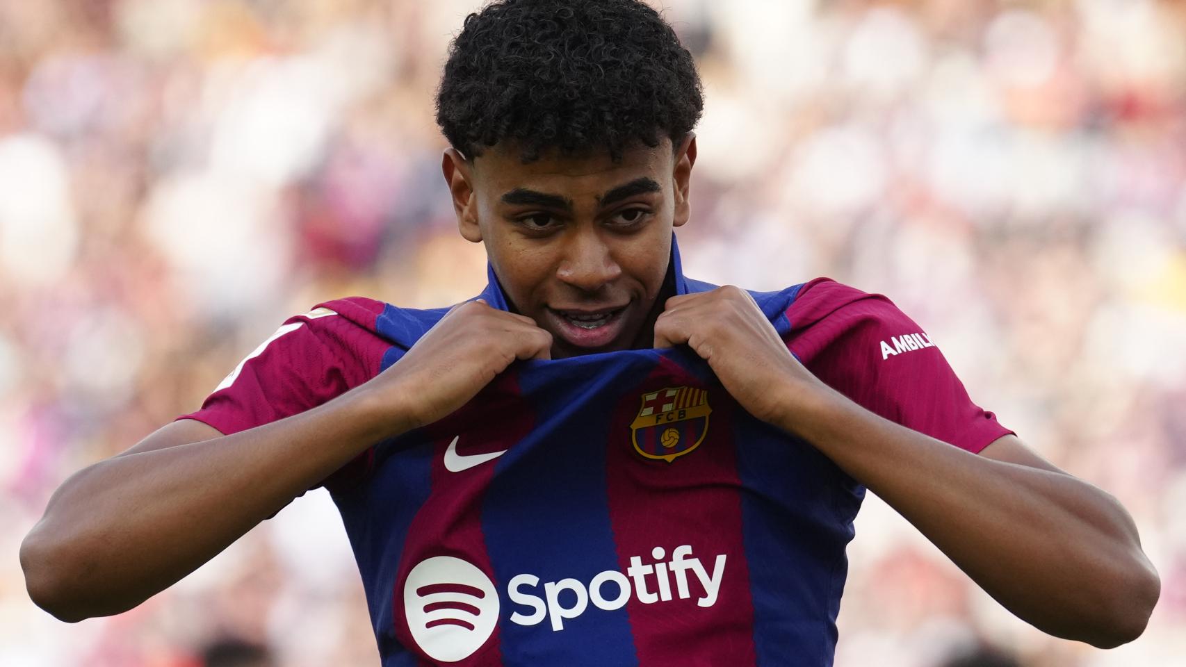 Lamine Yamal durante el partido contra el Rayo Vallecano