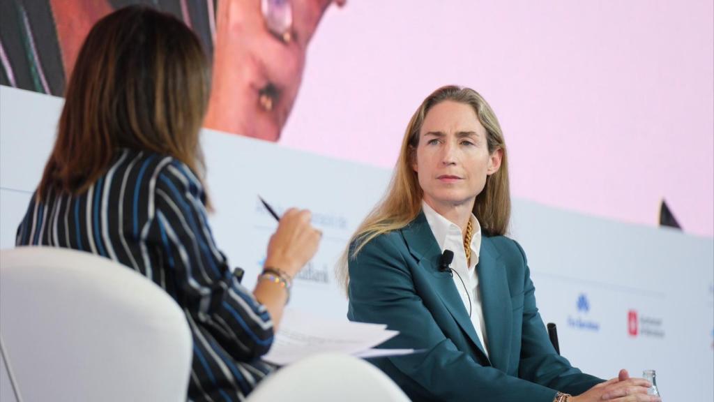 Alison Martin, Grupo Zurich