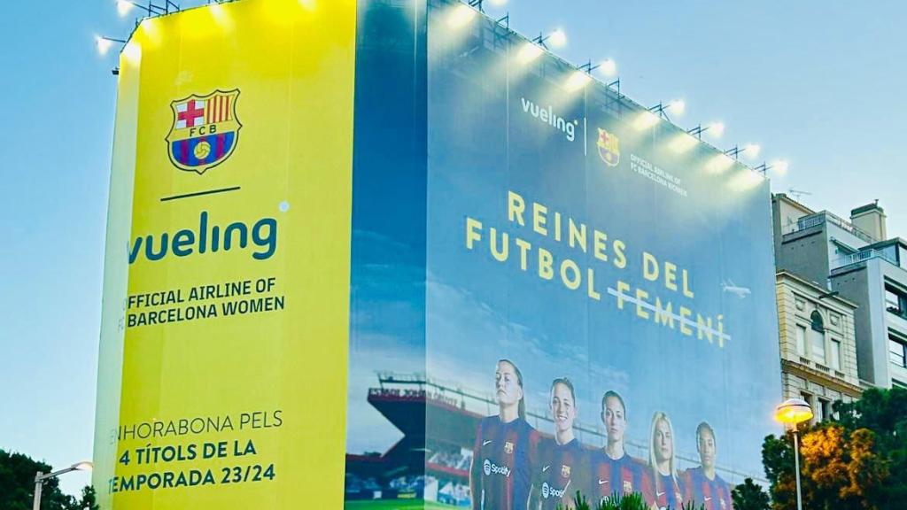 Cartel de Vueling para celebrar la Champions del Barça Femenino