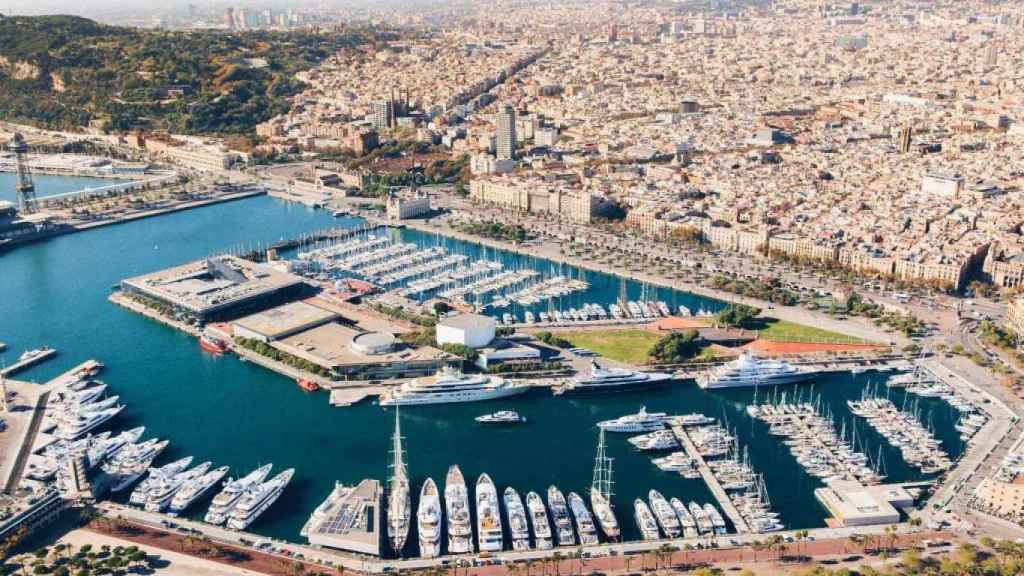 Velers amarrats al port de Barcelona