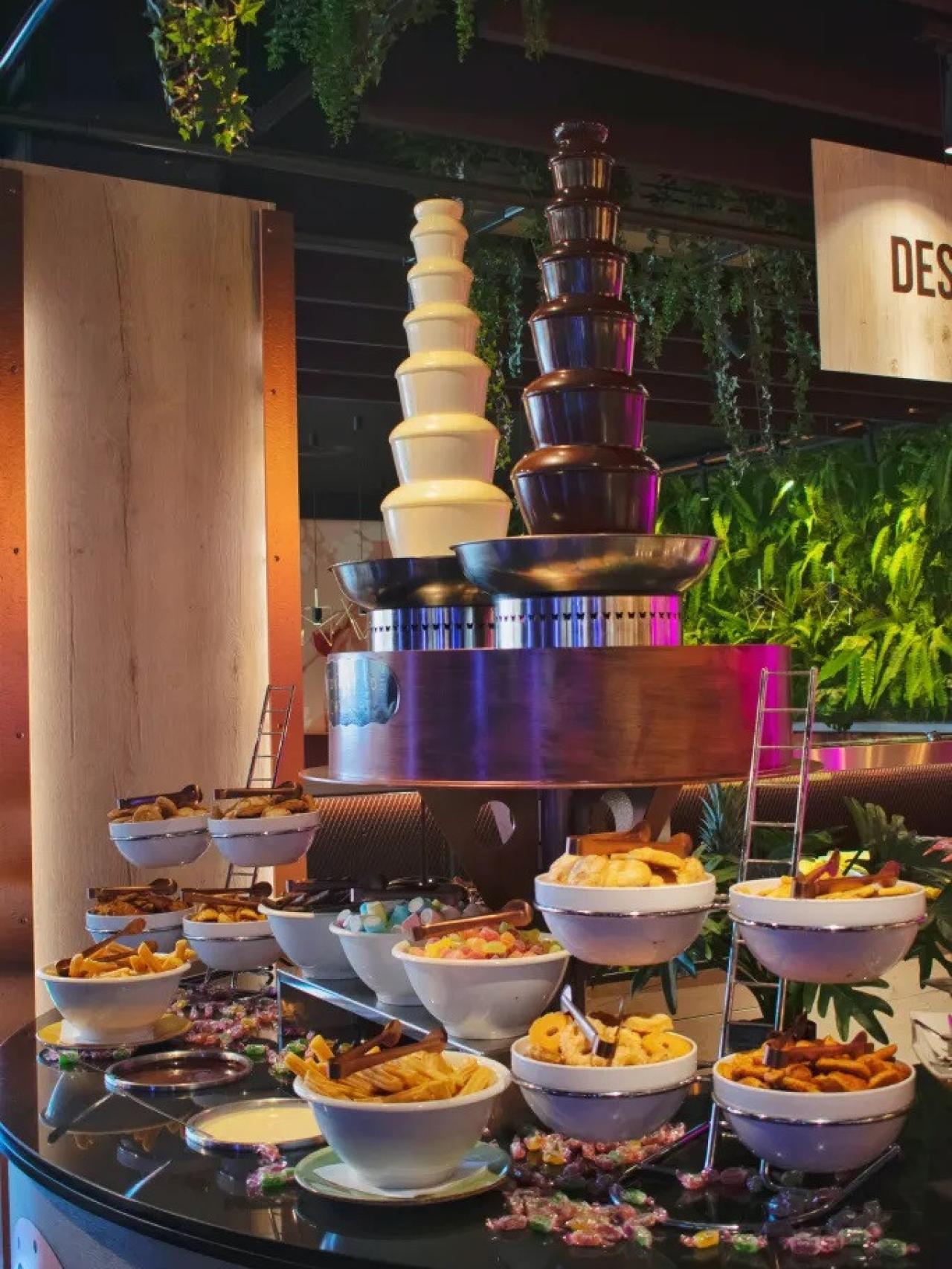 Fuentes de chocolate de un buffet