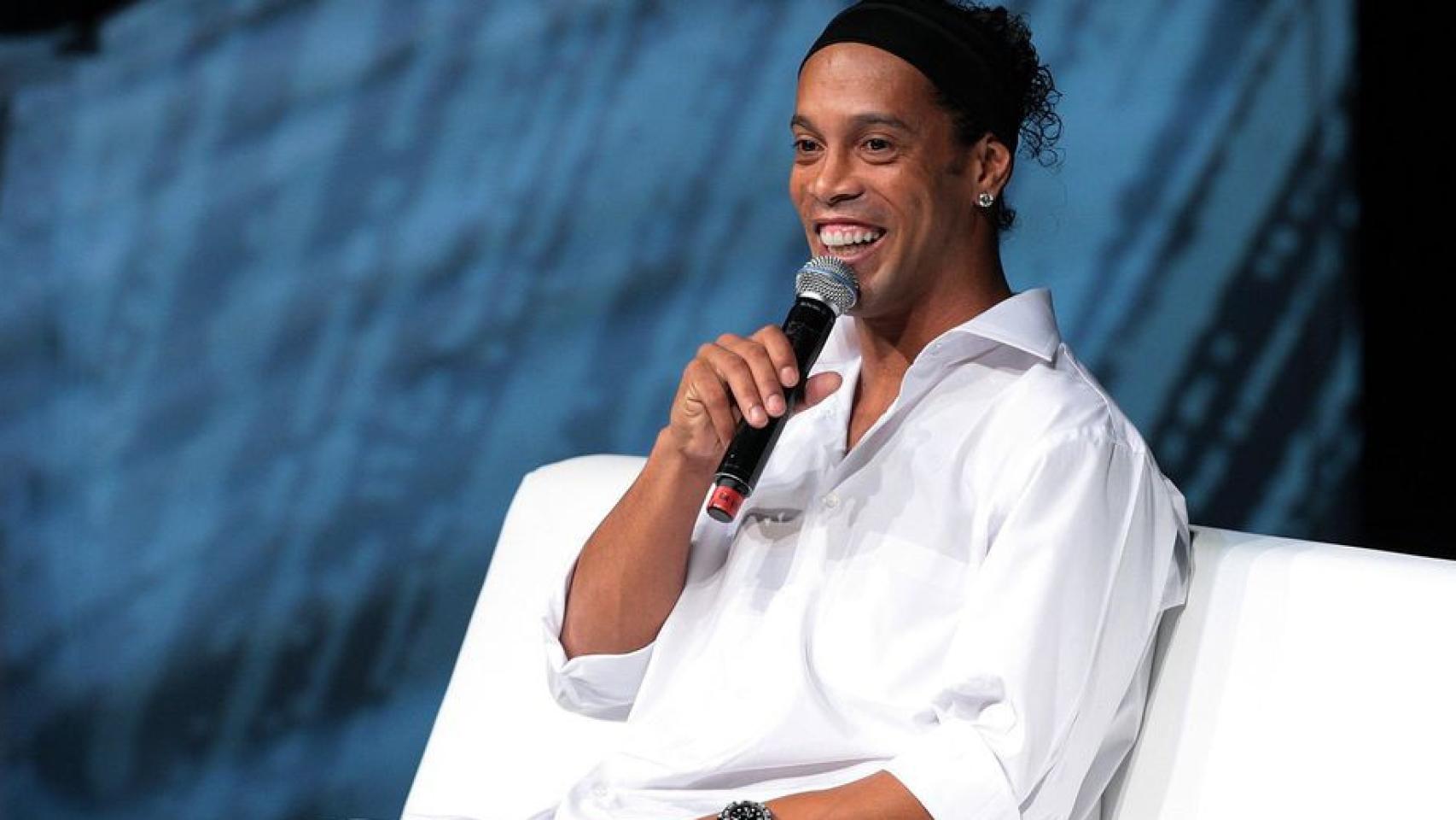 Ronaldinho Gaúcho, el jugador que inspiró los NFT de Shirtum