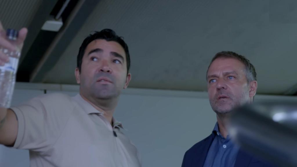 Deco, junto a Hansi Flick, en las instalaciones deportivas del Barça