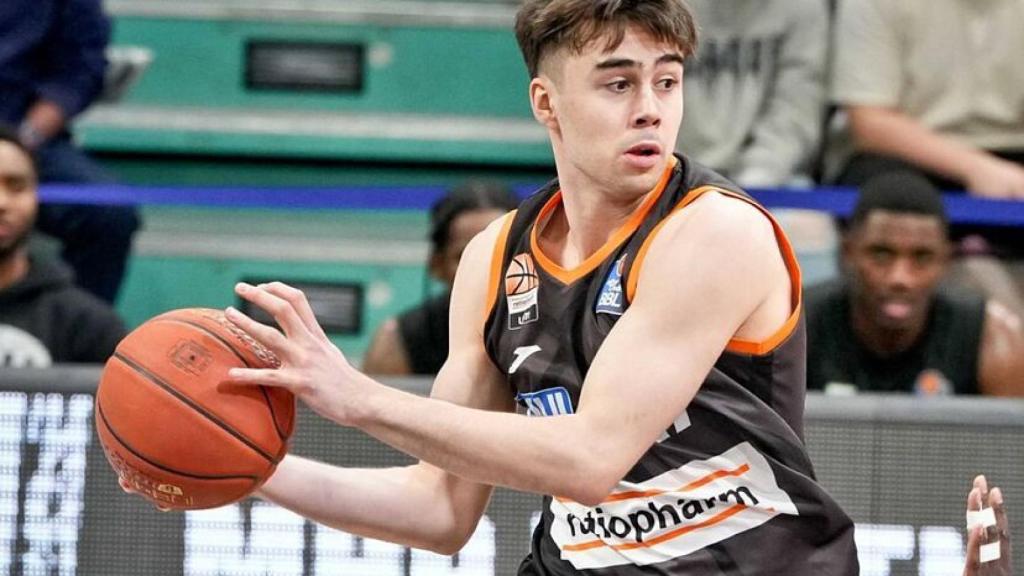 Juan Núñez, base del Ulm