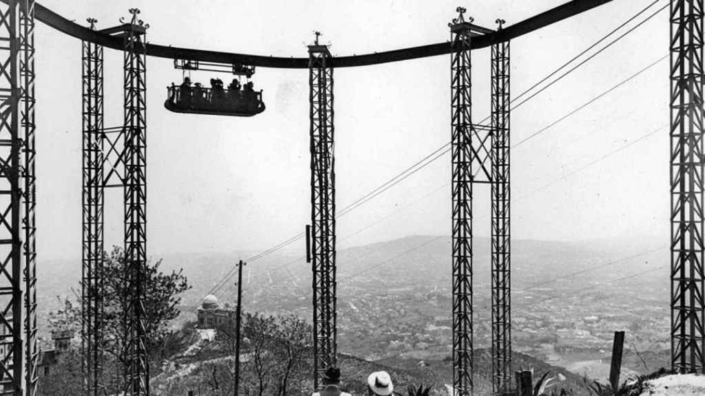 El 'Embruixabruixes' en uno de sus recorridos tras su inauguración