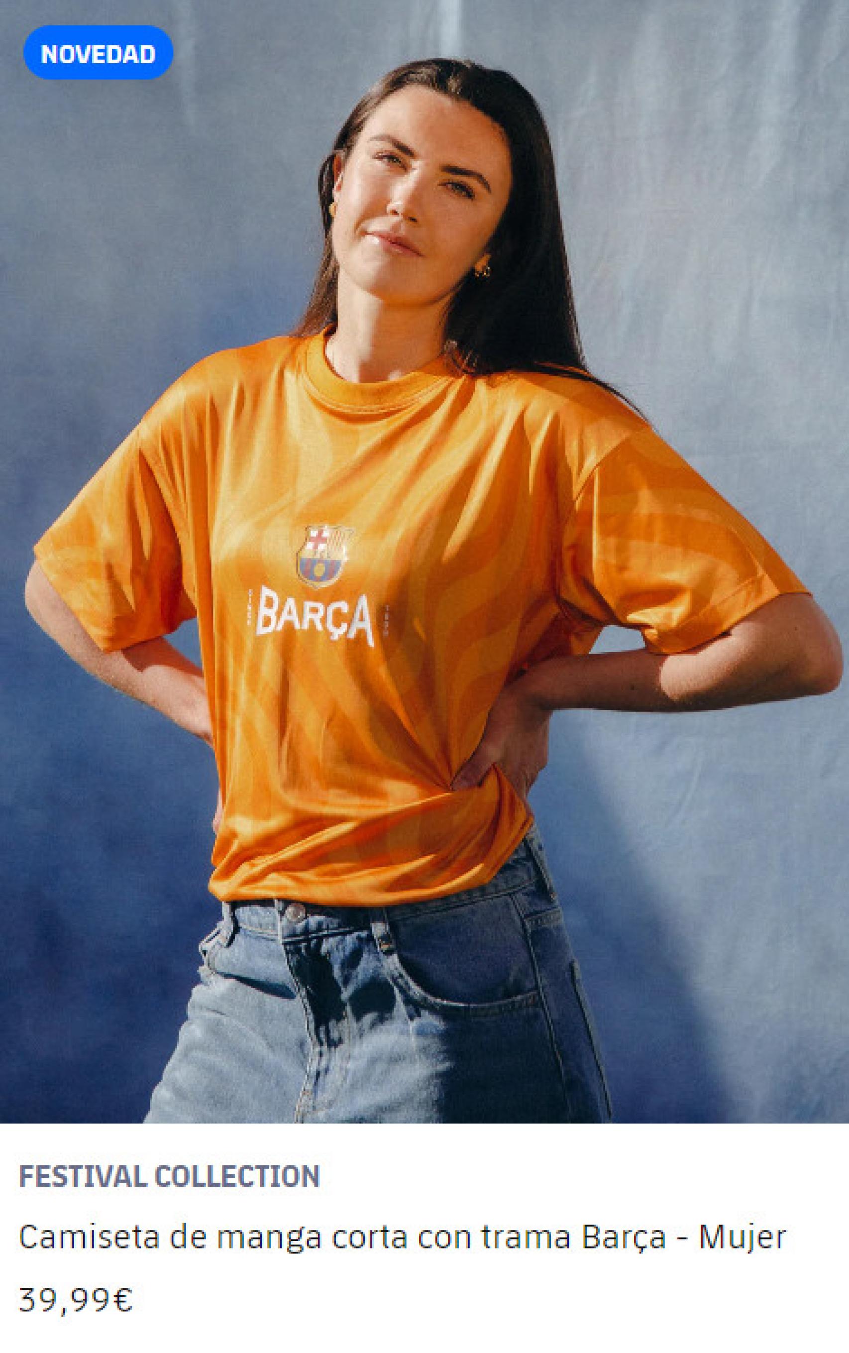 Ingrid Engen muestra la camiseta de la 'Festival Collection' del Barça