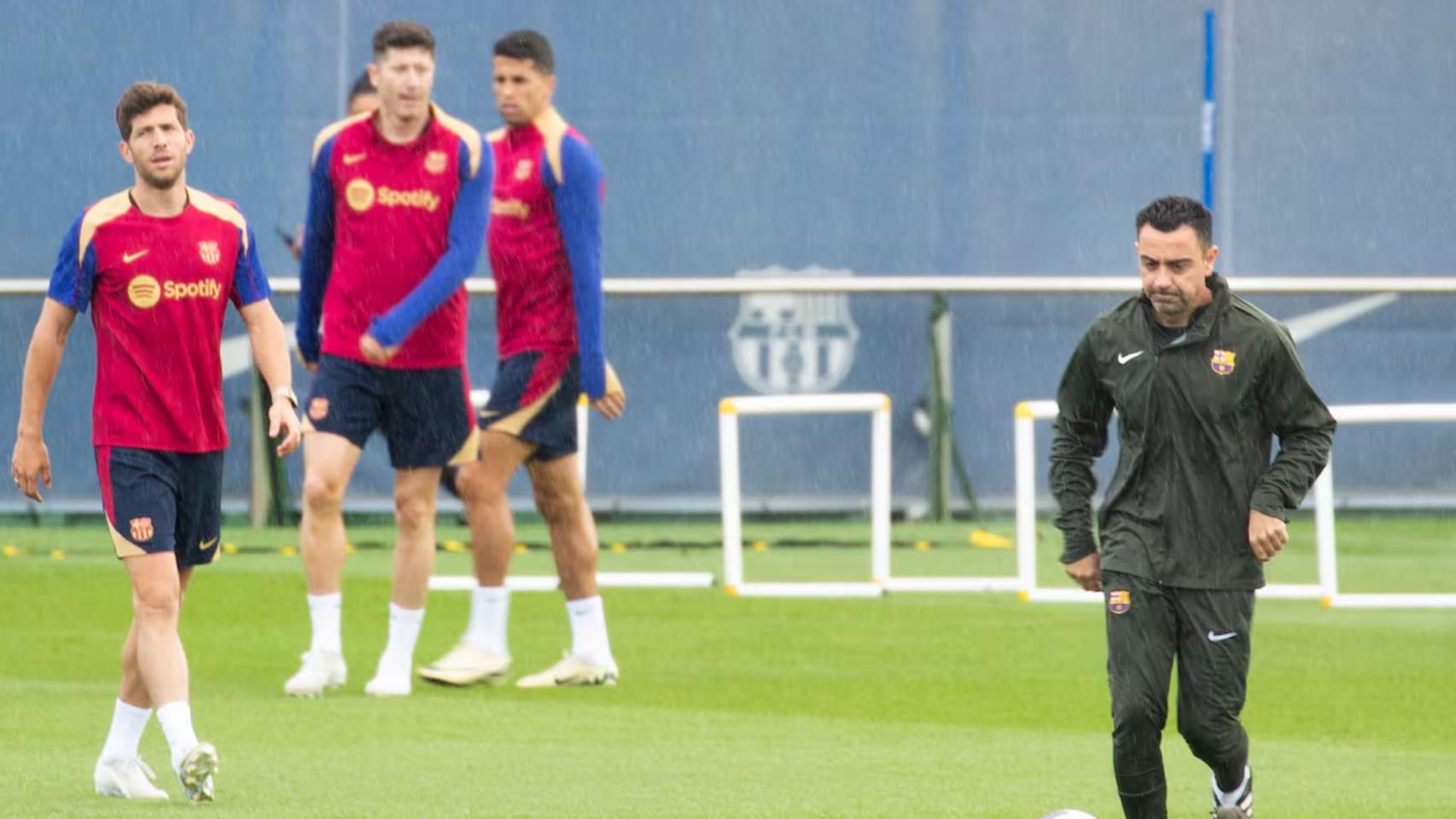 Xavi Hernández, durante uno de los entrenamientos del Barça