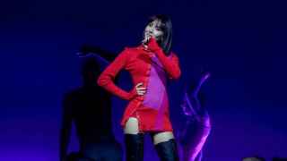 La cantante Aitana durante una actuación en Barcelona