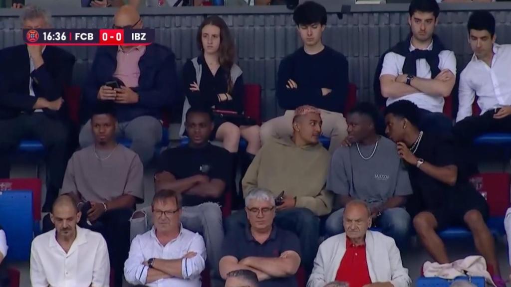 Ansu Fati, Alejandro Balde y Julián Araujo apoyan al Barça B contra la UD Ibiza en el Estadi Johan