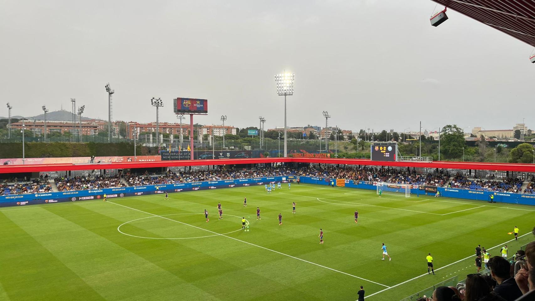 Los jugadores del Barça B juegan la vuelta de las semifinales del playoff de ascenso contra la UD Ibiza
