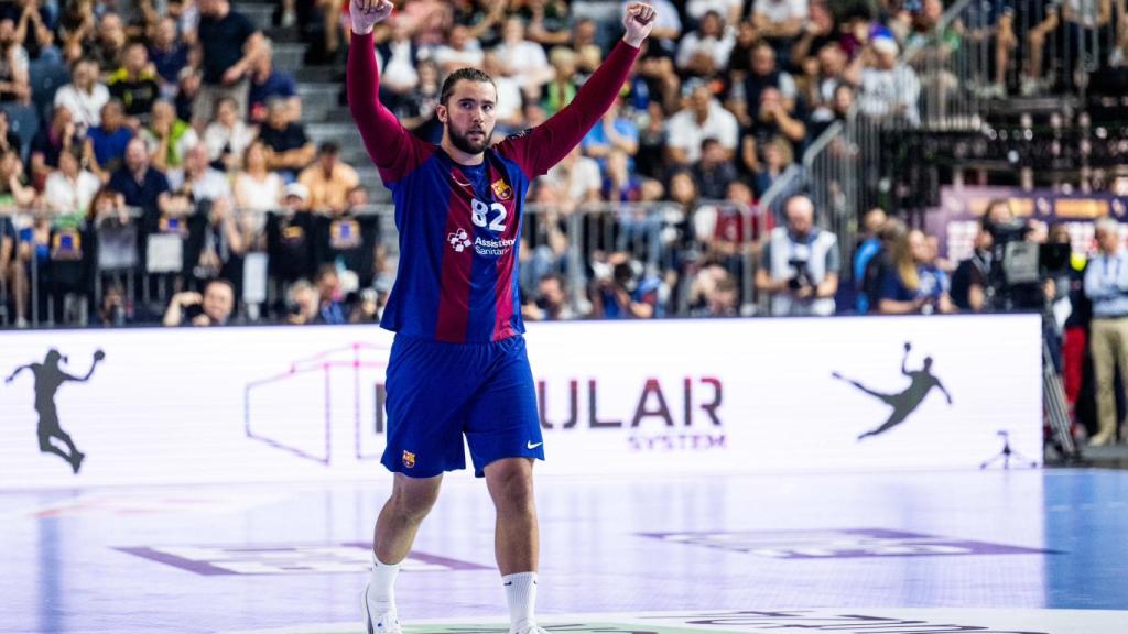 Luis Frade levanta los puños tras vencer al Kiel en las semifinales de la Champions de balonmano