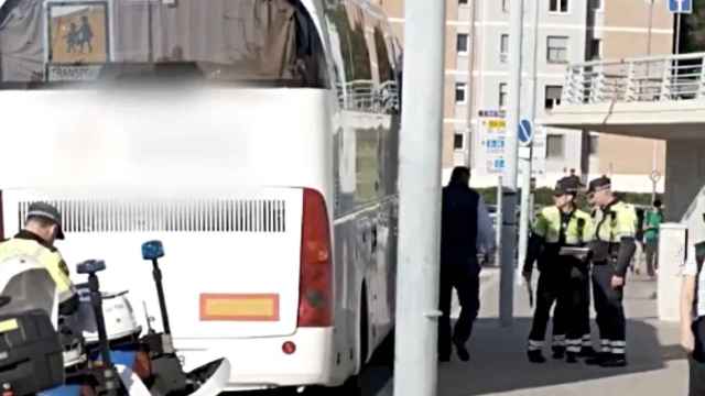 Control a un bus escolar en Barcelona