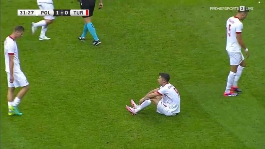 Robert Lewandowski se retira del amistoso Polonia-Turquía por problemas físicos