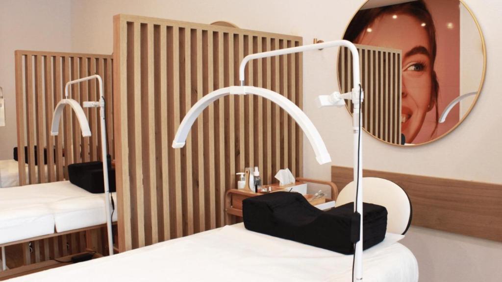 Interior de las nuevas tiendas de Hello Lashes en Barcelona