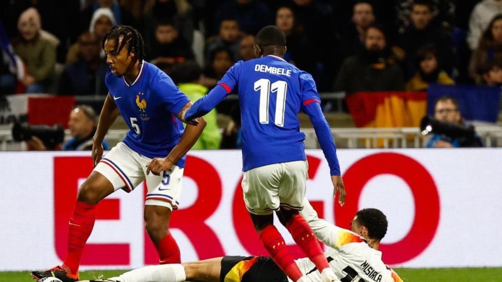 Jules Koundé, durante un partido de la selección de Francia