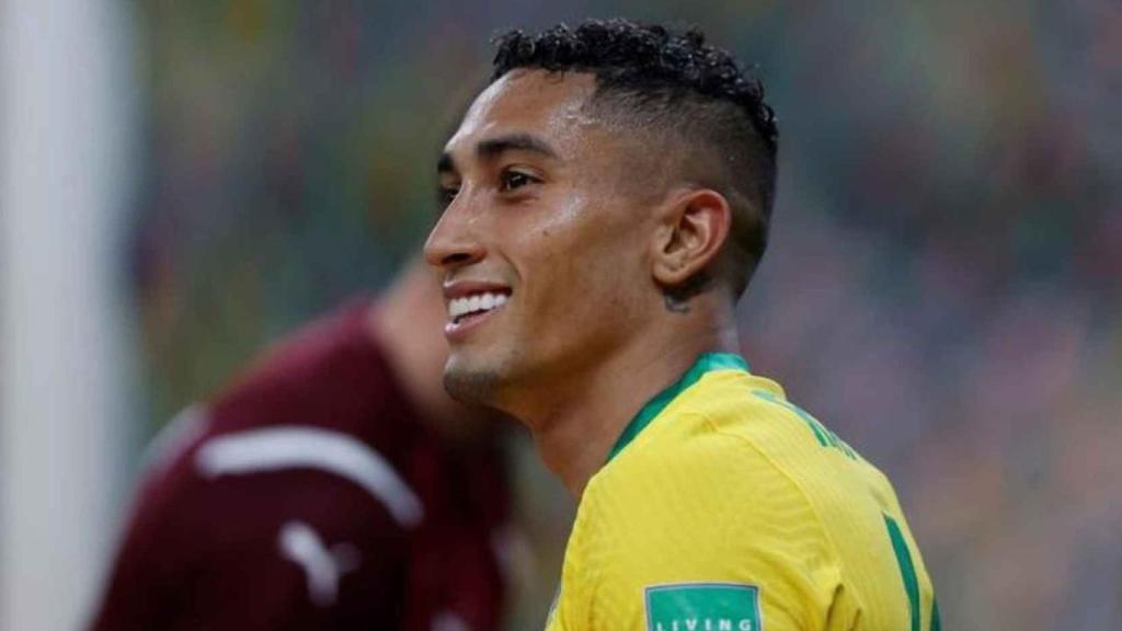 Raphinha, durante un partido con la selección de Brasil