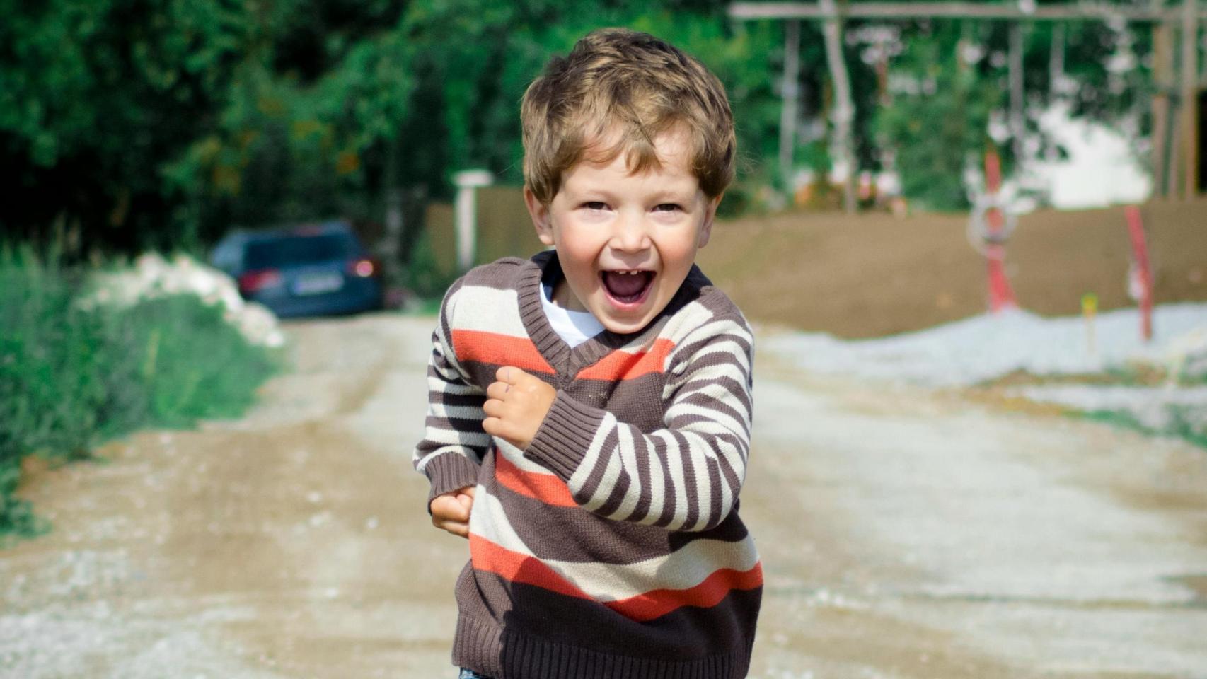 Niño corriendo