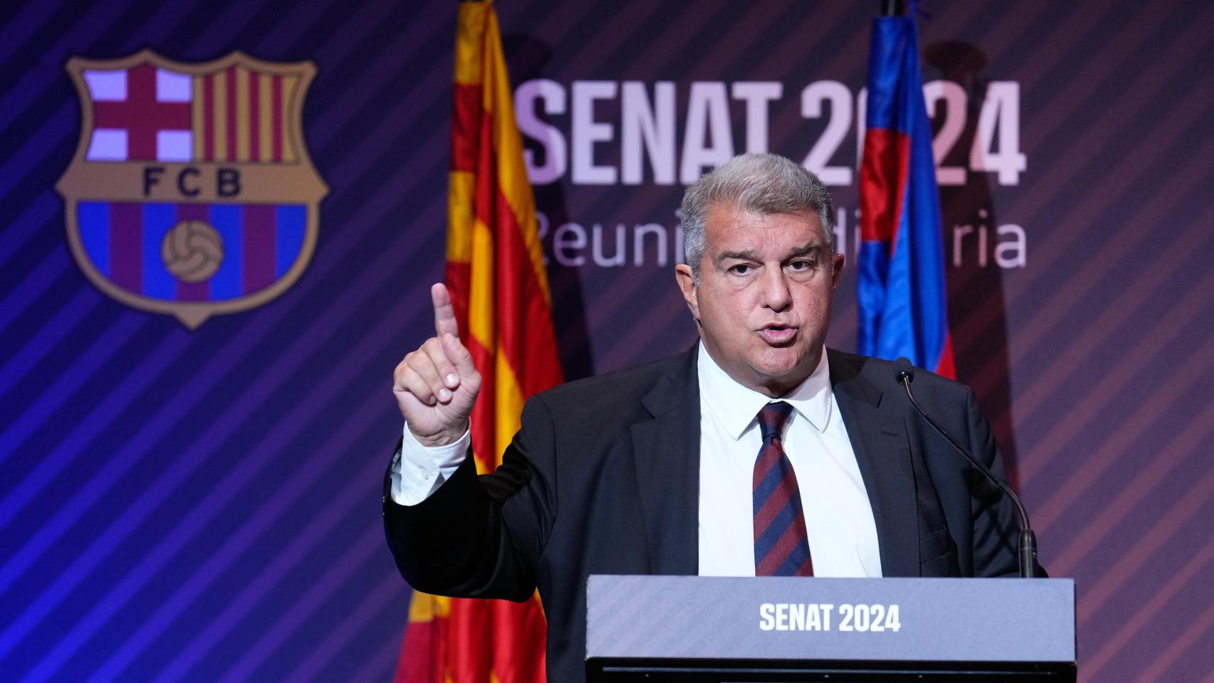 El presidente del Barça, Joan Laporta, en su discurso durante la reunión ordinaria del senado